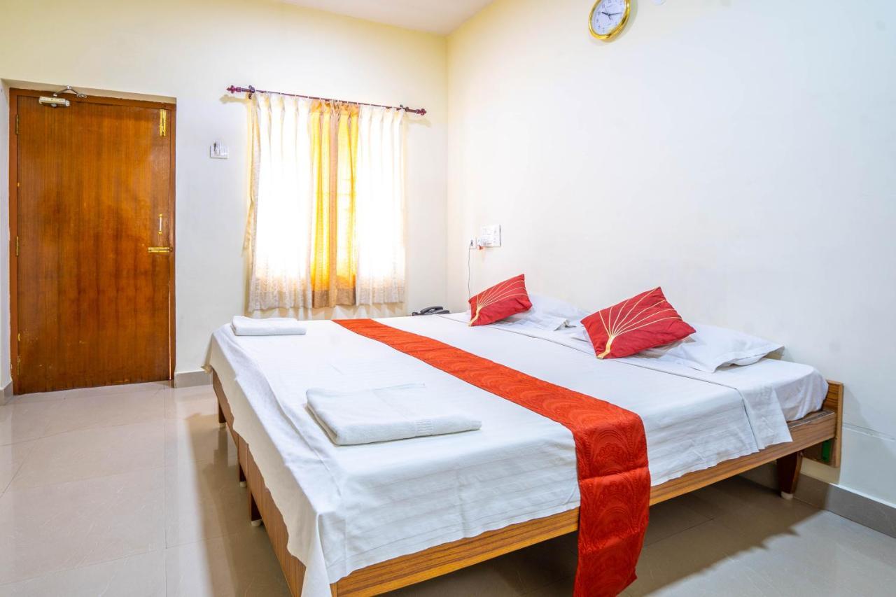 Hotel Tamilnadu - Thirukadaiyur Tirukkadaiyur Exterior foto
